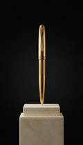 Antique gold fountain pen with precision nib